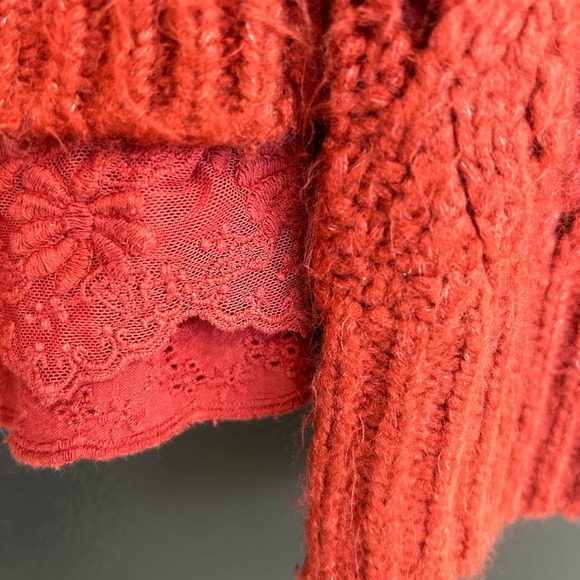 Anthropologie Lili’s closet Lace bottom sweater S good used condition - Picture 3 of 14